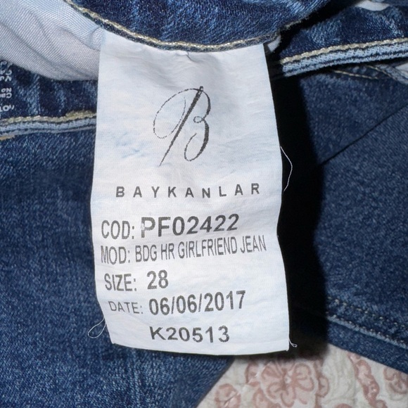 Baykanlar women’s girlfriend jeans. These were a sample pair. EUC - Picture 14 of 14
